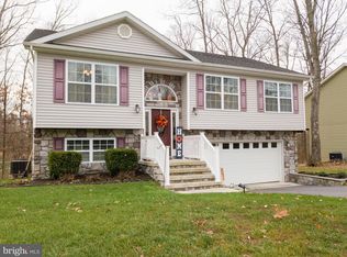 176 Catch Release Ct, Inwood, WV 25428