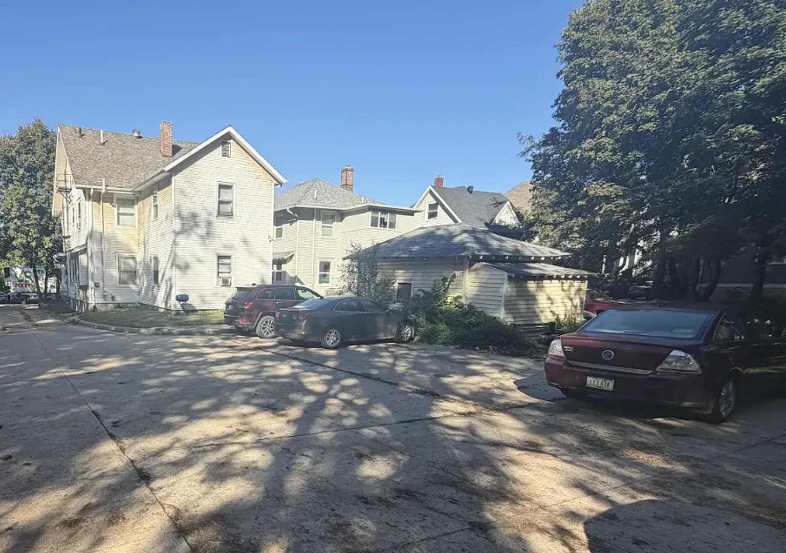 Available August 1st, 7 bedroom, 2 bathroom, Off Street Parking Included! — Photo 2