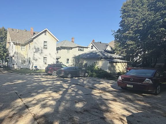 2nd image of 314 S Governor St