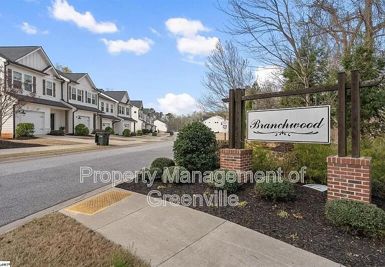 100 Grey Oak Trl — Photo 6