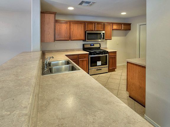 3rd image of 12839 N Pocatella Dr