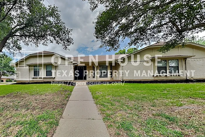 1114 Wilshire Dr — Photo 1