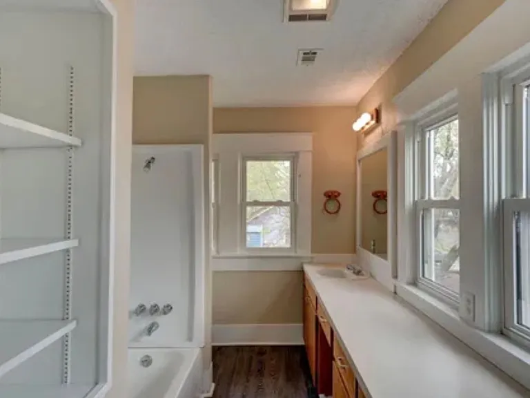 806 Ratcliff St — Photo 13
