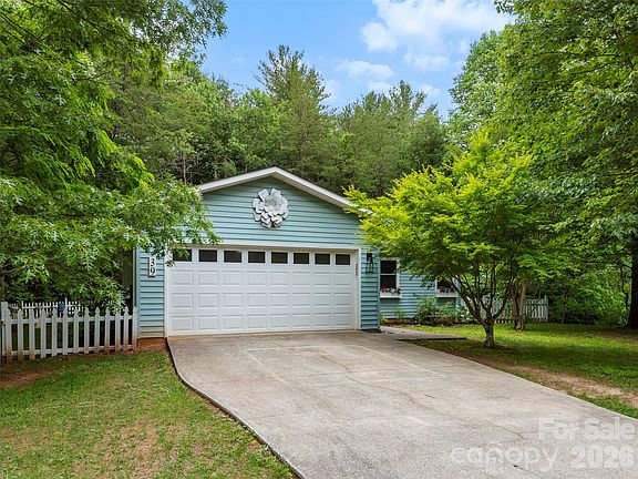 3rd image of 39 Rocking Porch Ln