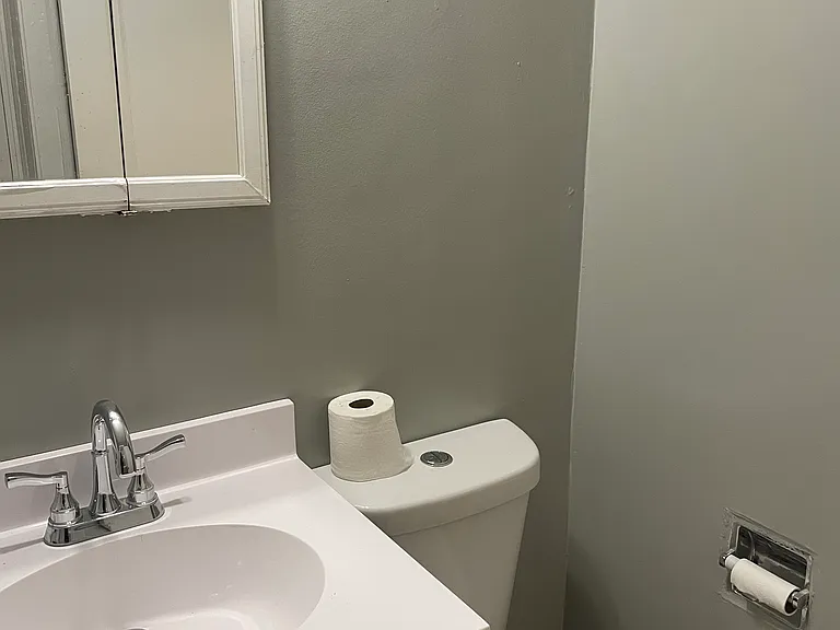 7200 S Rhodes Ave #1 — Photo 9