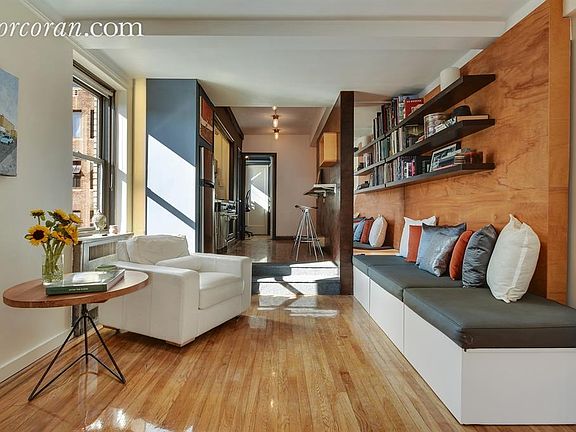 5th image of 160 7th Ave #1004
