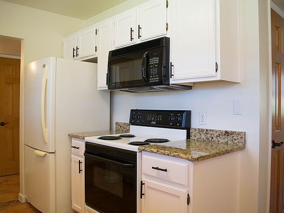 5th image of 6818 E 5th St