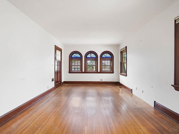 5th image of 3546 Madison Park Ave