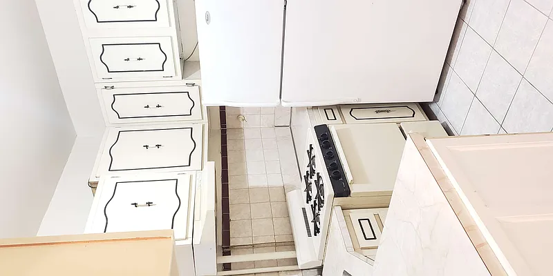 Rented by Roz Khan, LREB | media 17