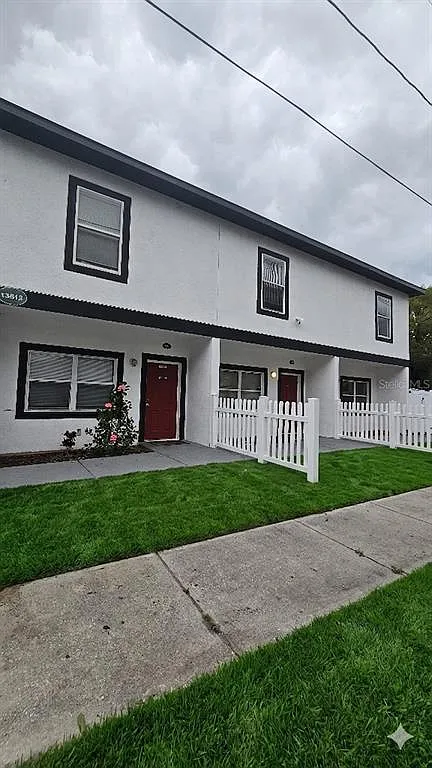 4 bed, 2.0 bath, 1196 sqft, $2,200 — Photo 4