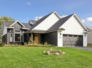 7758 Upper 23rd St N, Oakdale, MN 55128