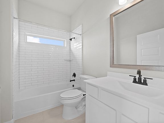 Hall bath 2