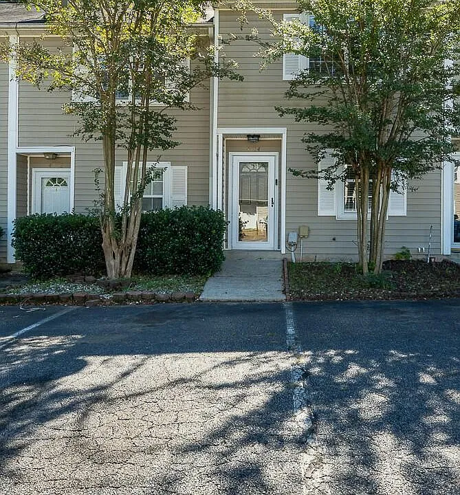 4714 Brookwood Dr