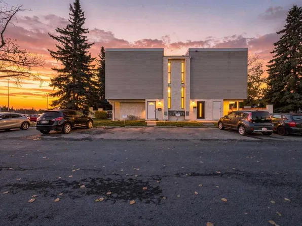 3500 NE Varsity Dr NW #409, Calgary, AB T2L 1Y3
