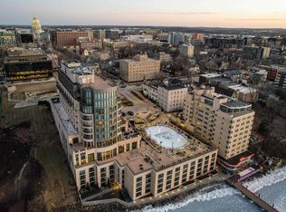 1001 Wisconsin Pl #1480, Madison, WI 53703