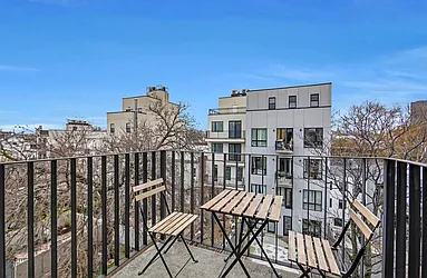 1503 Jefferson Avenue, #4A