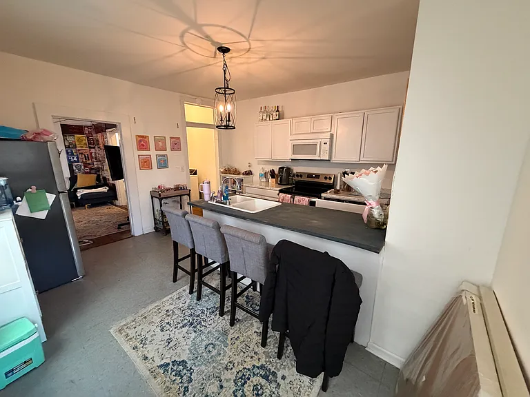 313 S Laurel St — Photo 6