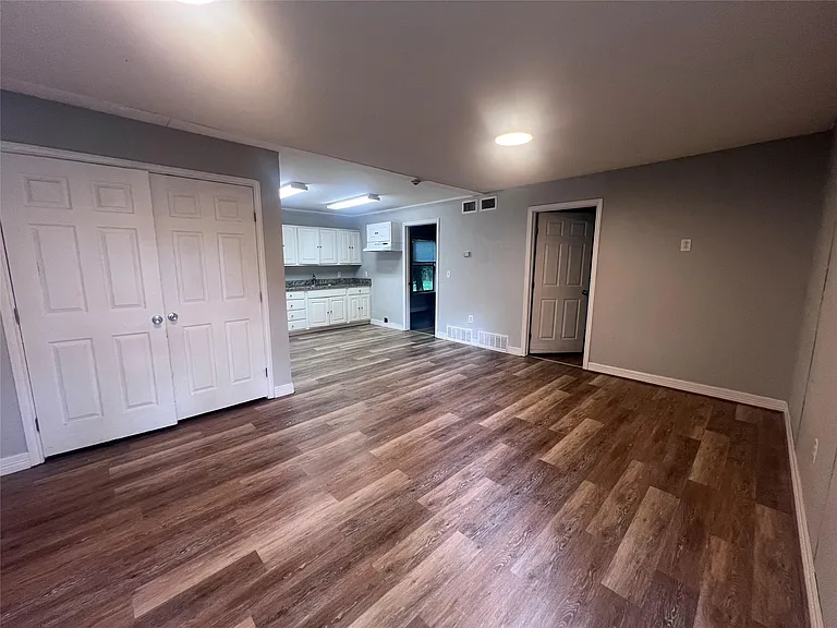 115 W Mulberry Ave #B — Photo 5