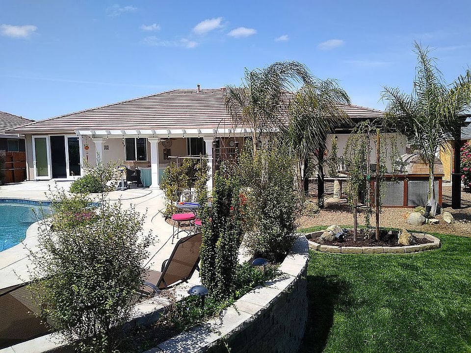 2nd image of 2019 Roy Ranch Way