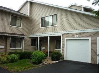 1180 E Cunningham Dr, Palatine, IL 60074