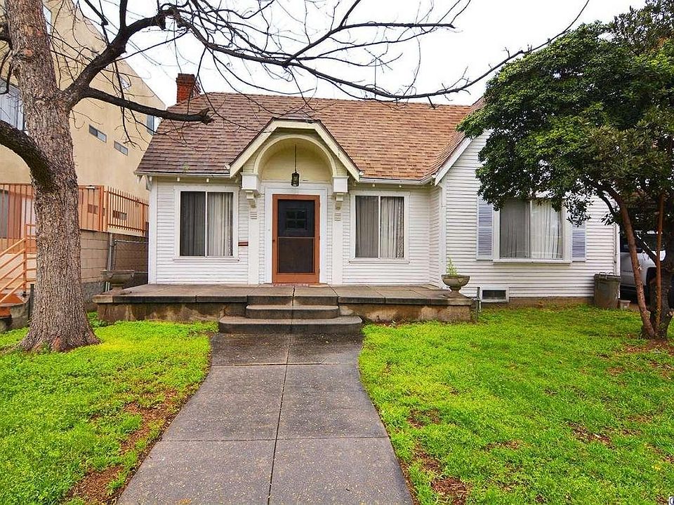 1st image of 425 Hawthorne St