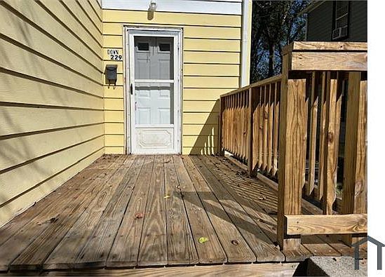 2nd image of 229 Gates Ave