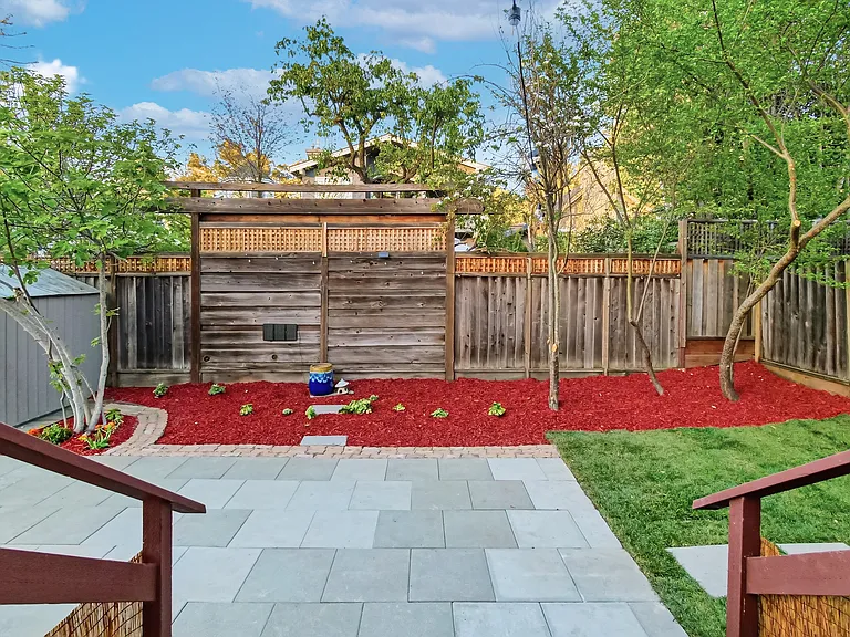 321 Johnson Ave — Photo 48