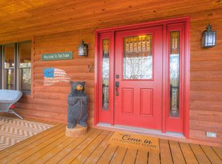 1117 Gaymont Mountain Rd, Victor, WV 25938