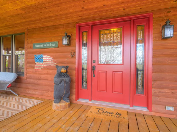 1117 Gaymont Mountain Rd, Victor, WV 25938