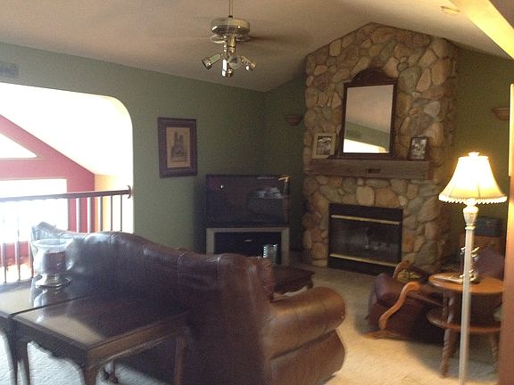 Sitting Area/fireplace Maste