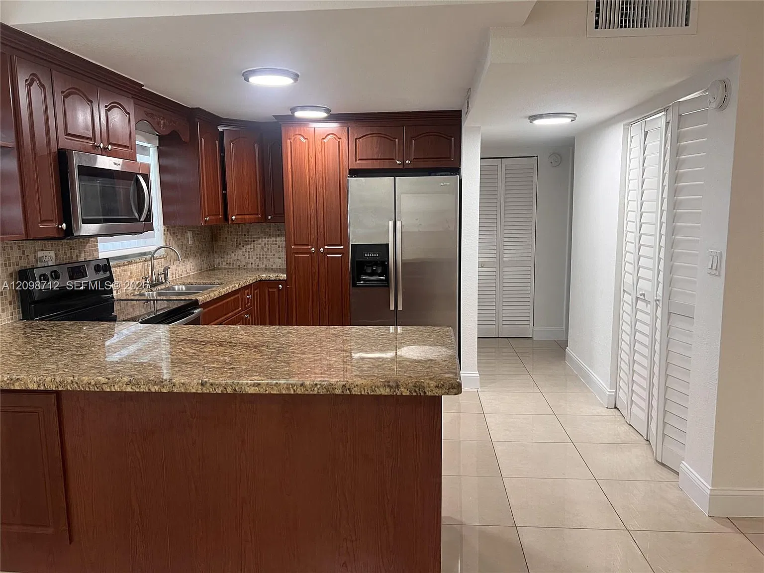 Park East Condo — Photo 2