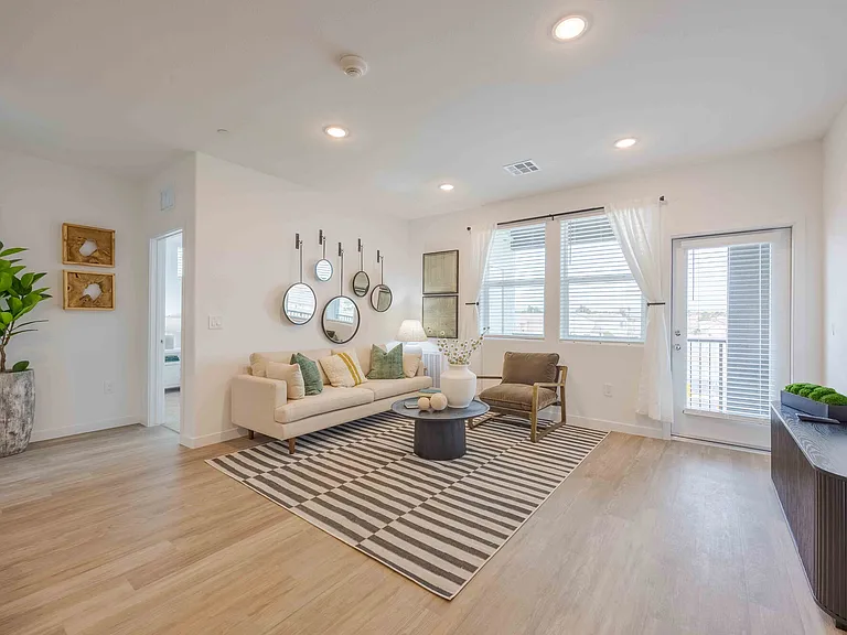 Ascend Symmetry at Cadence — Photo 5