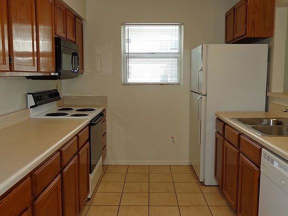 5th image of 2111 Pretty Lake Ave