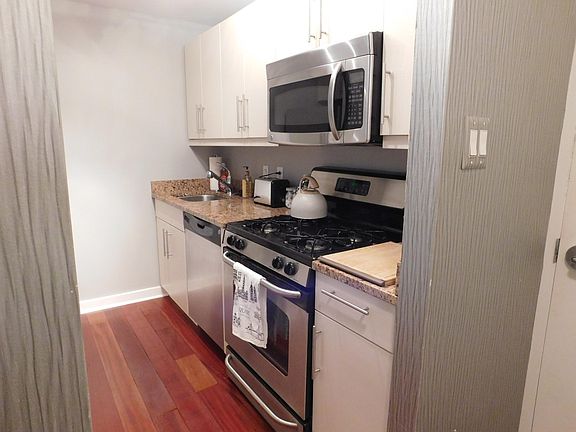 2nd image of 219 S 18th St #1203