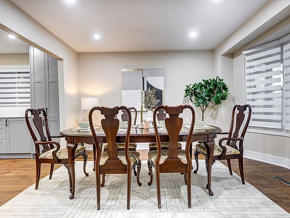 5th image of 45 Spring Gate Blvd