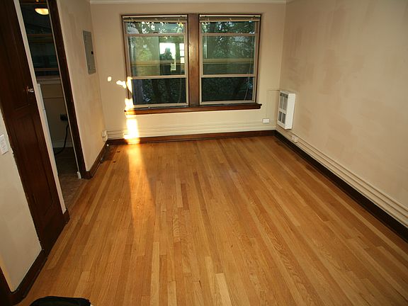 3rd image of 222 Summit Ave E #4d6f6ed7c
