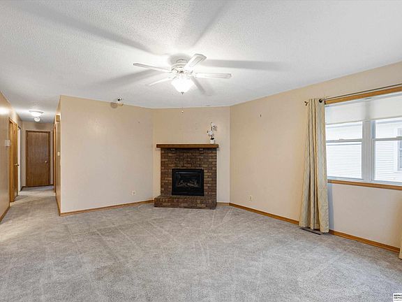 3rd image of 3203 Avenue E
