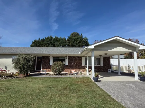 508 S Asbury Dr, Pigeon Forge, TN 37863