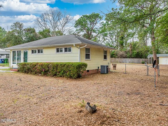 3rd image of 701 Francis Marion Drive