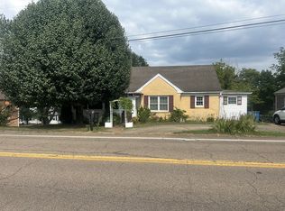 136 N Forrest Ave, Camden, TN 38320