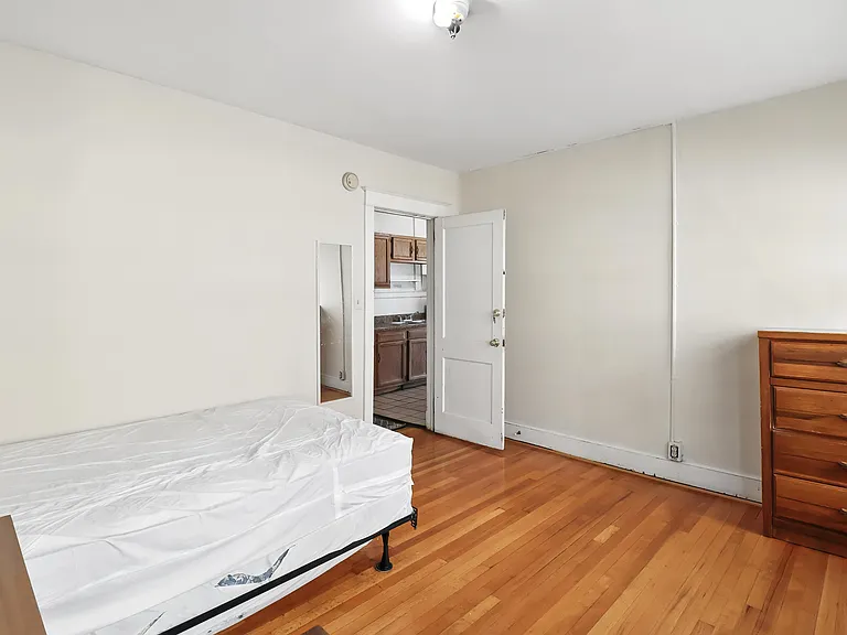 209 Main St #4 — Photo 13