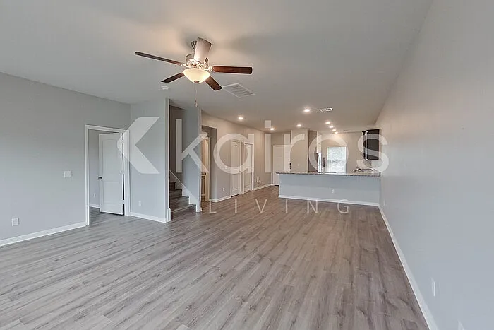 905 NW 4th St — Photo 4
