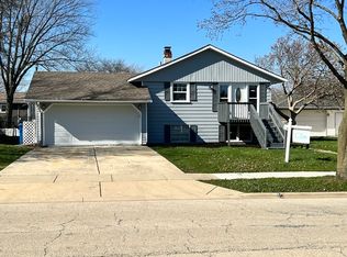 282 Belden Ave, Glendale Heights, IL 60139