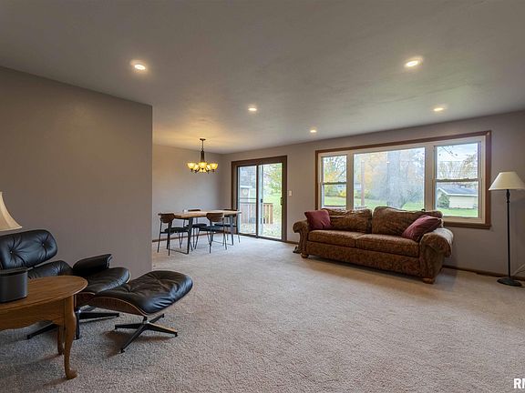 4th image of 6811 N Patricia Ln