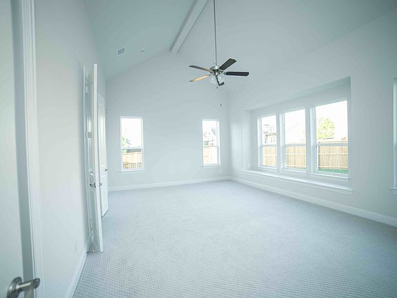 4th image of 8648 Vatican Dr