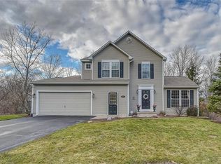 4875 Sherwood Dr, Syracuse, NY 13215