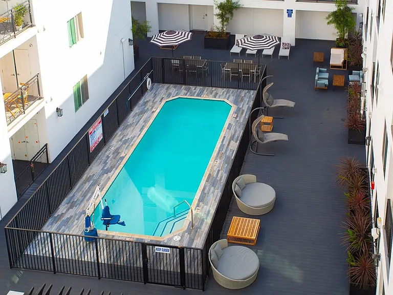 The Ivy at NOHO — Photo 17