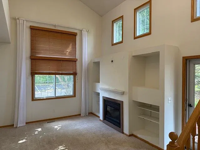 2 bed, 2.0 bath, 1600 sqft, $2,250 — Photo 3