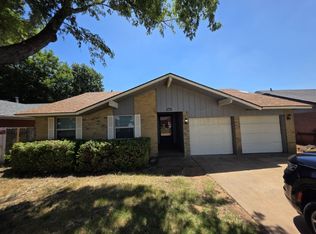 1012 Kings Rd, Moore, OK 73160