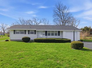 223 Crescent Dr, Decatur, IL 62526